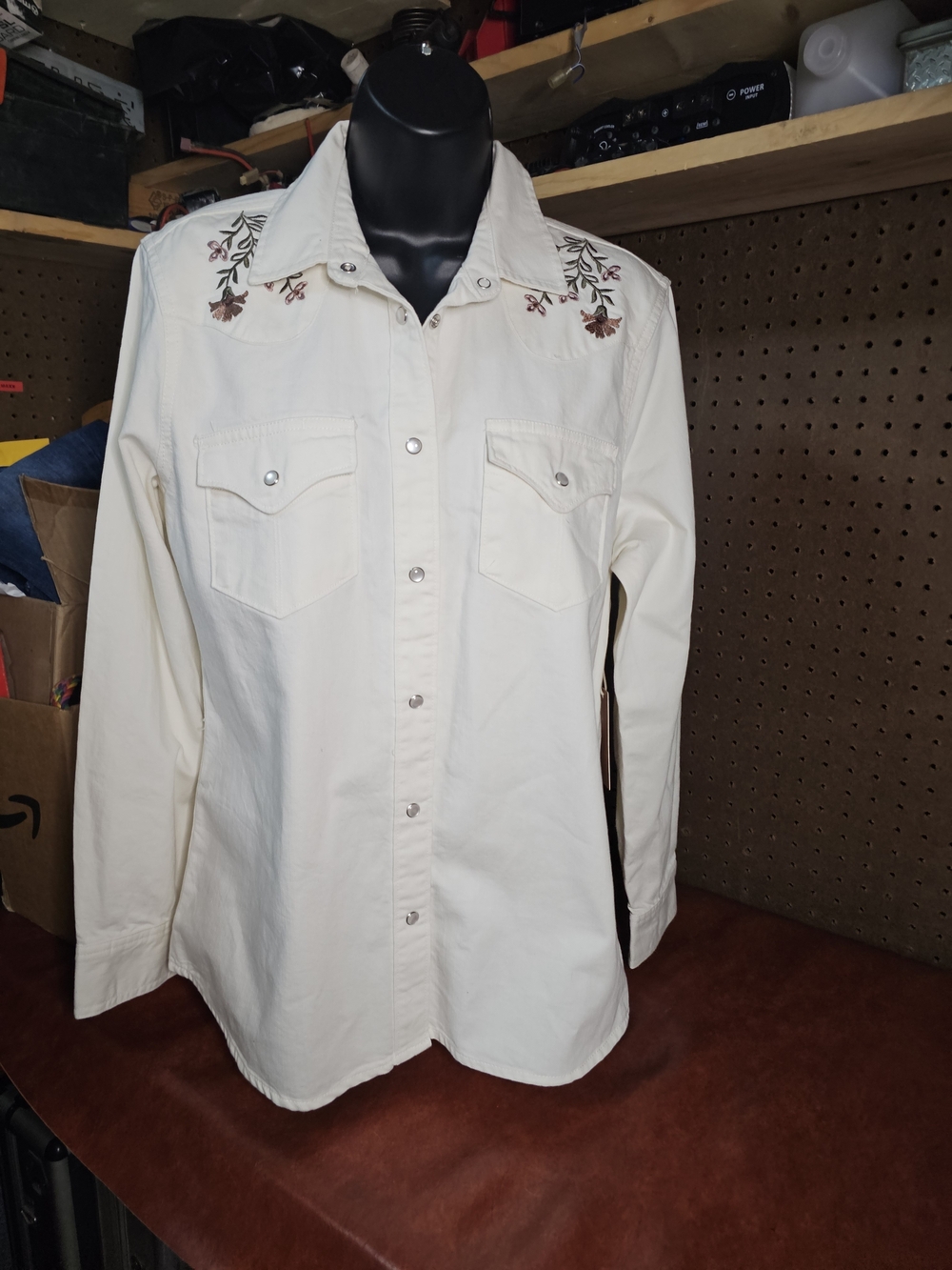 Vintage Threads Long Sleeve Embroidered Denim Shirt Small Beige